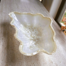 Load image into Gallery viewer, White Onyx Bowl | Beautiful Onyx Bowl Centerpiece. BWM11
