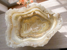 Load image into Gallery viewer, Handmade Onyx Bowl Honey
