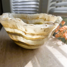 Load image into Gallery viewer, Handmade Onyx Bowl Honey
