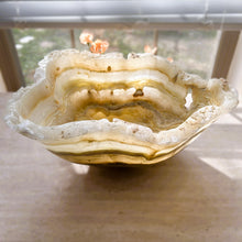 Load image into Gallery viewer, Handcrafted Onyx Bowl Honey
