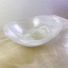 Load image into Gallery viewer, Crystal Onyx Bowl | Beautiful Onyx Bowl Centerpiece. BM07
