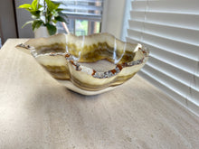 Load image into Gallery viewer, Beautiful Onyx Centerpiece | Onyx Bowl
