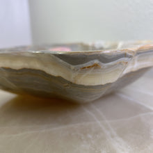 Load image into Gallery viewer, Onyx Bowl | Beautiful Onyx Bowl Centerpiece. BM06
