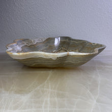 Load image into Gallery viewer, Onyx Bowl | Beautiful Onyx Bowl Centerpiece. BM06
