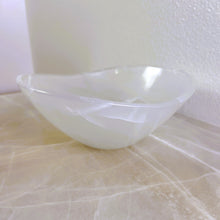 Load image into Gallery viewer, Crystal Onyx Bowl | Beautiful Onyx Bowl Centerpiece. BM07
