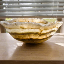 Load image into Gallery viewer, Handmade Onyx Bowl Honey high-end
