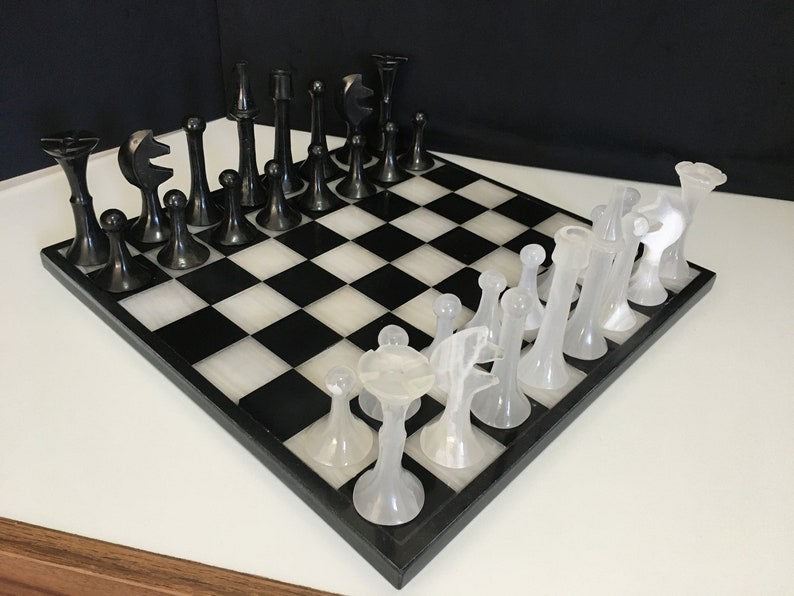 Black & White Italian Chess Set